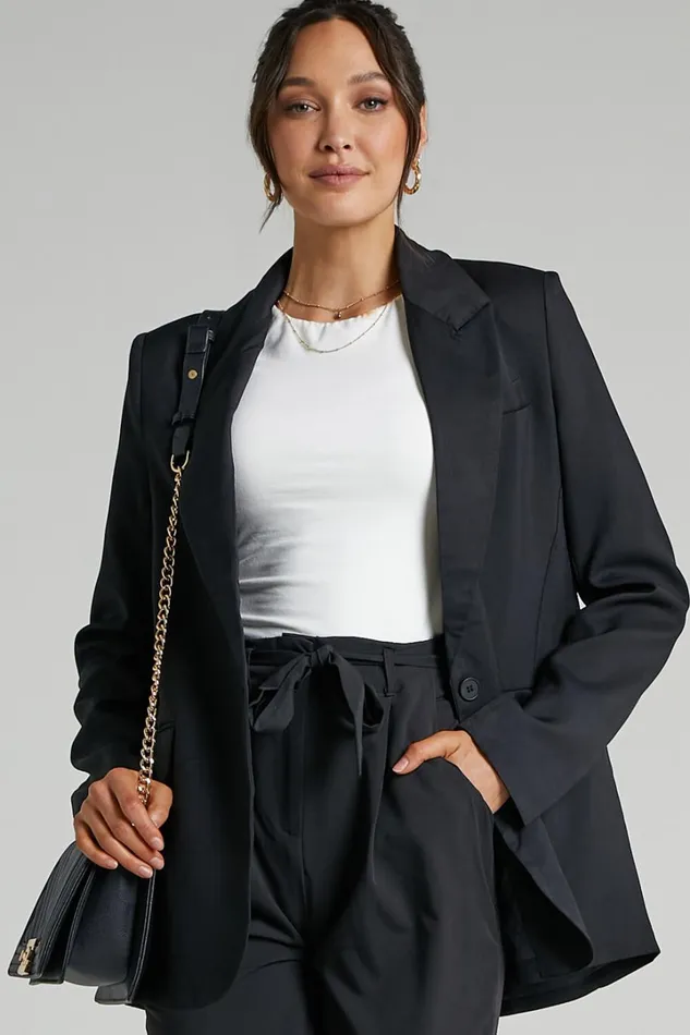 Alexie Tshirt 8211 High Neckline Tshirt In White Women Showpo Basics