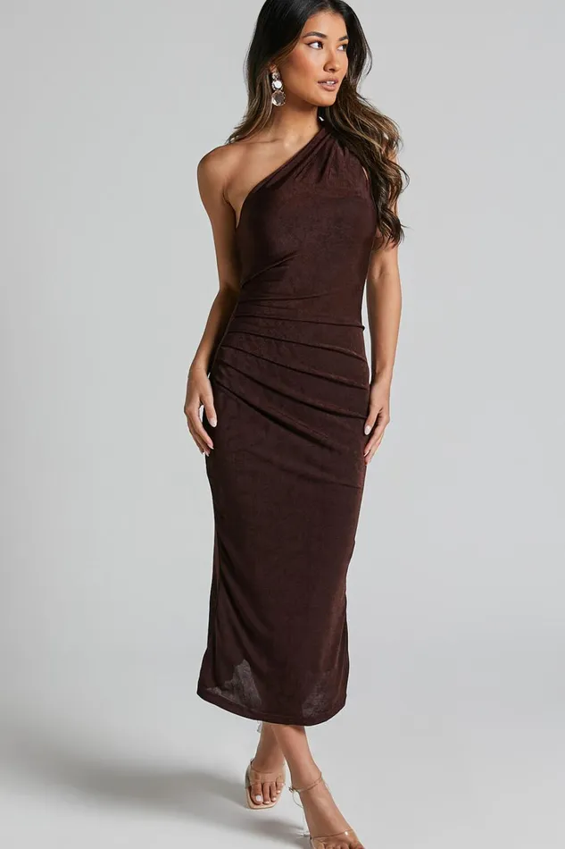 Arietty Midi Dress 8211 One Shoulder Asymmetrical Ruched Dress In Chocolate Women Showpo Curve Clothes