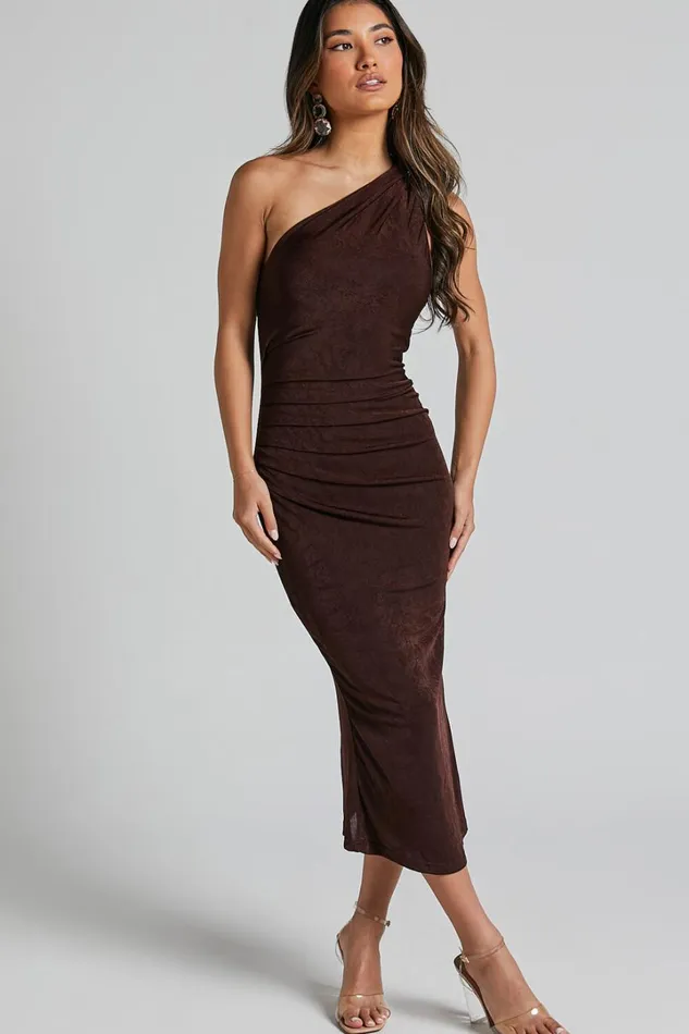 Arietty Midi Dress 8211 One Shoulder Asymmetrical Ruched Dress In Chocolate Women Showpo Curve Clothes