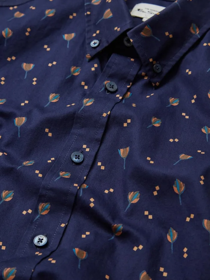 Ben Sherman Archive Print Shirts Men Scattered Floral Print LongSleeve Shirt 8211 Marine