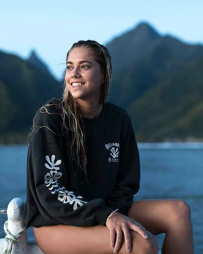 Beyond The Reef Crew Neck Sweatshirt Black Sands Women Billabong Sweatshirts and Fleece