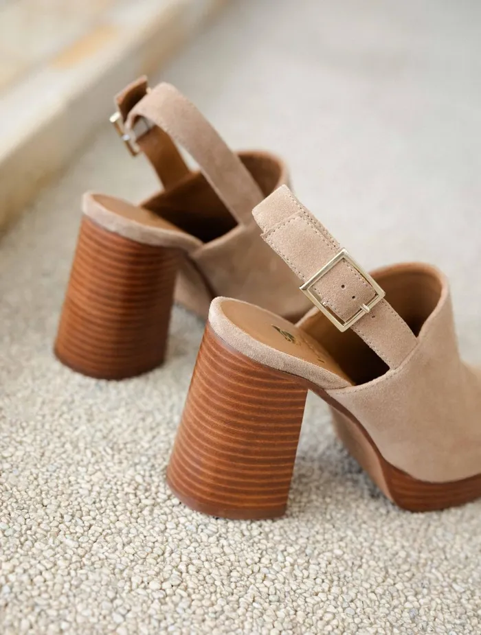 Bobbies Pumps and Mary Janes Savannah Antelope 8211 Women