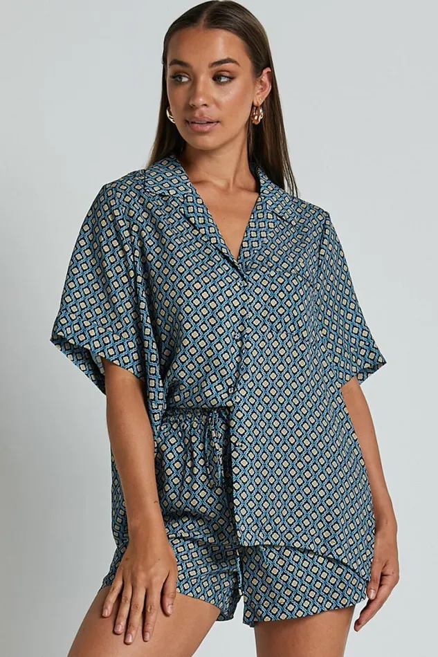 Brunita Shorts 8211 High Waisted Tie Shorts In Tile Geo Women Showpo Shorts