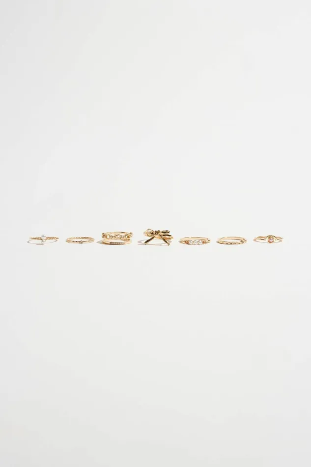 Dynamite Rings Women 8Pack Pearl And Bow Delicate Rings White