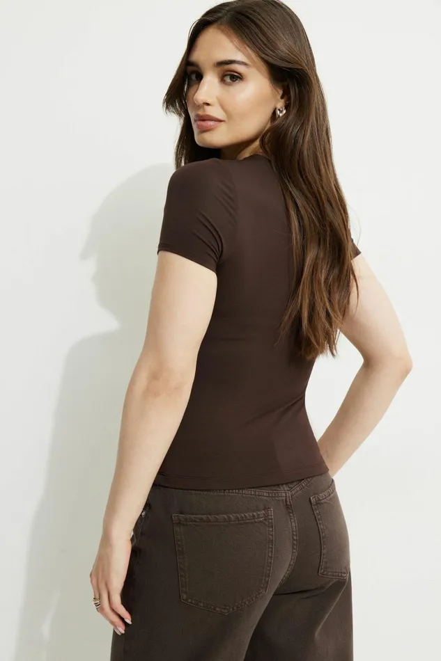Dynamite Tops Women Drea Jersey Crewneck T Shirt Brown