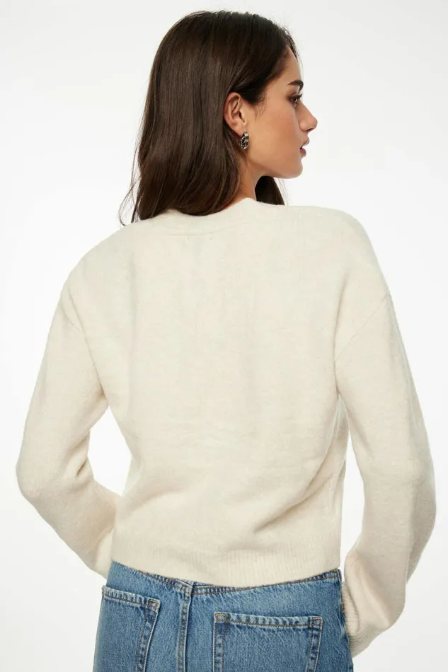 Dynamite Tops Women Heavenlyarn Abbey Cropped Cardigan Beige