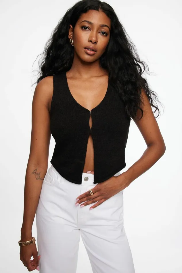 Dynamite Tops Women Keyhole Knit Vest Black