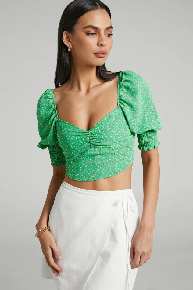 Feliza Top 8211 Ruched Sweetheart Bust Puff Sleeve Crop Top In Green Floral Women Showpo Tops Feliza Top 8211 Ruched Sweetheart Bust Puff Sleeve Crop Top In Green Floral Women Showpo Tops