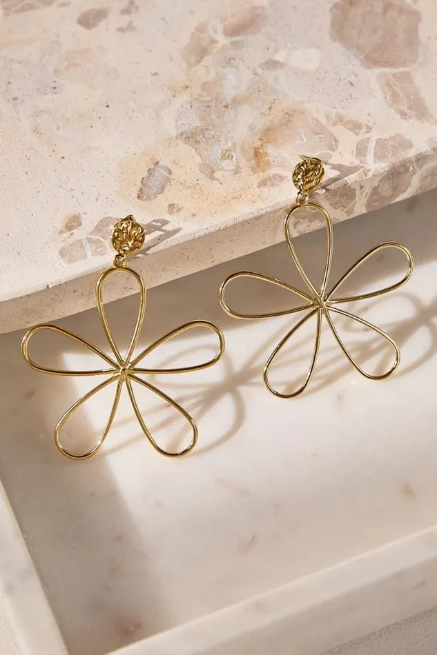 Frieda Earrings 8211 Flower Shape Large Statement Earrings In Gold Women Showpo Earrings