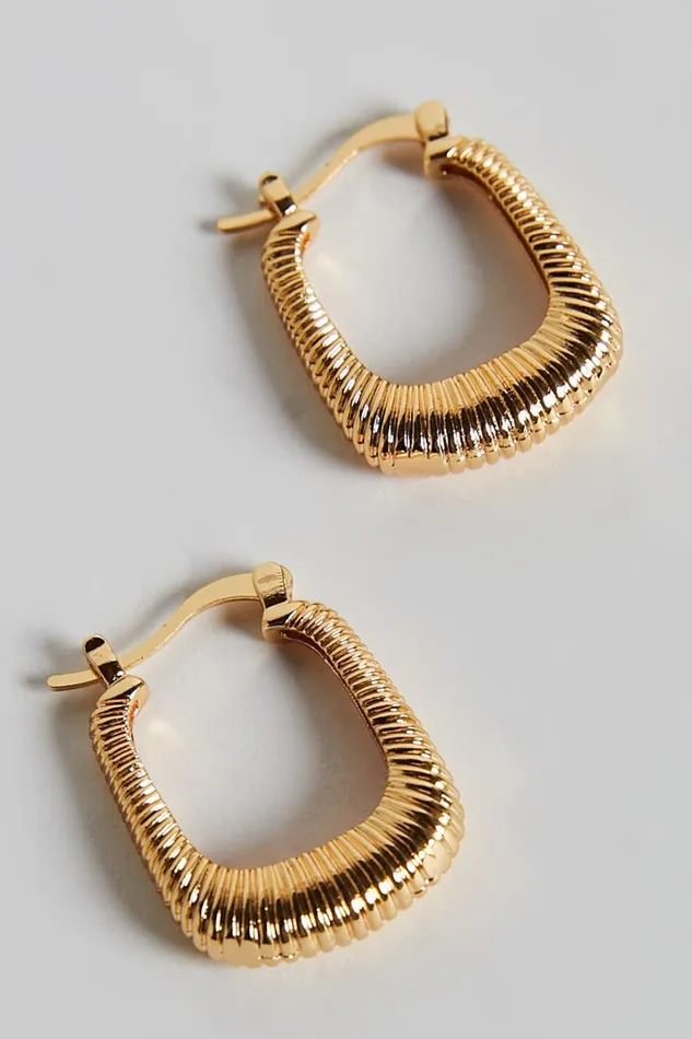 Hannah Earrings 8211 Square Hoop Earrings In Gold Women Showpo Earrings