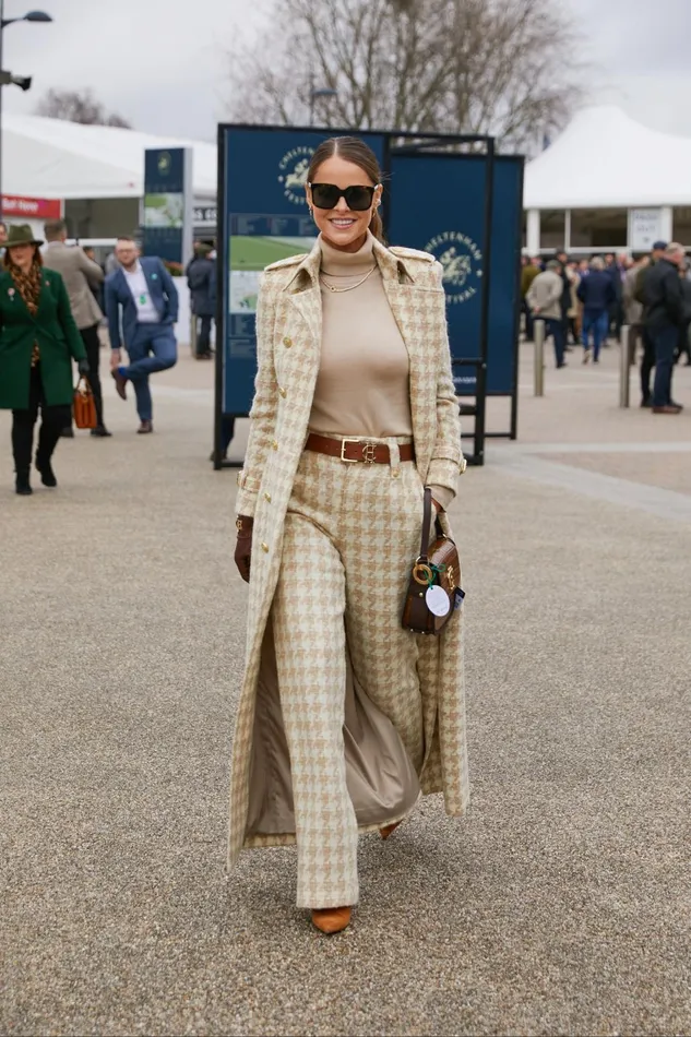 Holland Cooper Tailoring Women High Waisted Straight Trouser Camel Houndstooth Holland Cooper Tailoring Women High Waisted Straight Trouser Camel Houndstooth