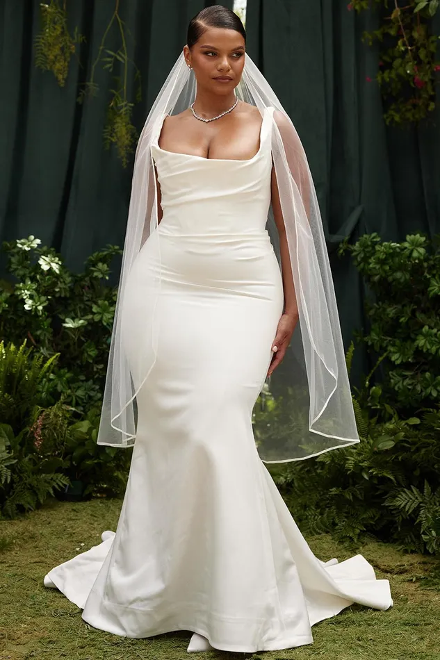 House Of CB EmilieOff White Satin Mermaid Bridal Gown Off Women Maxi Dresses
