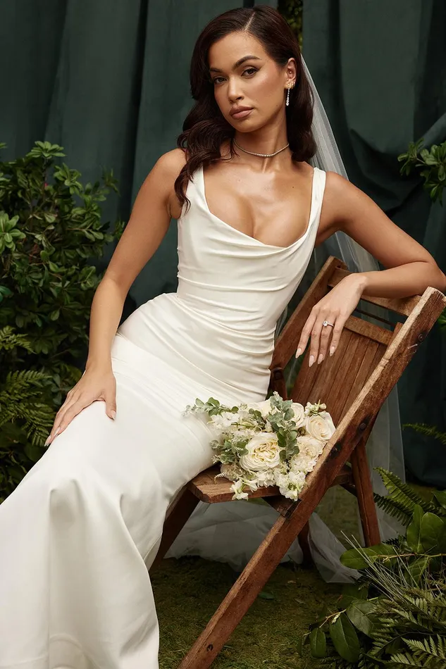 House Of CB EmilieOff White Satin Mermaid Bridal Gown Off Women Maxi Dresses