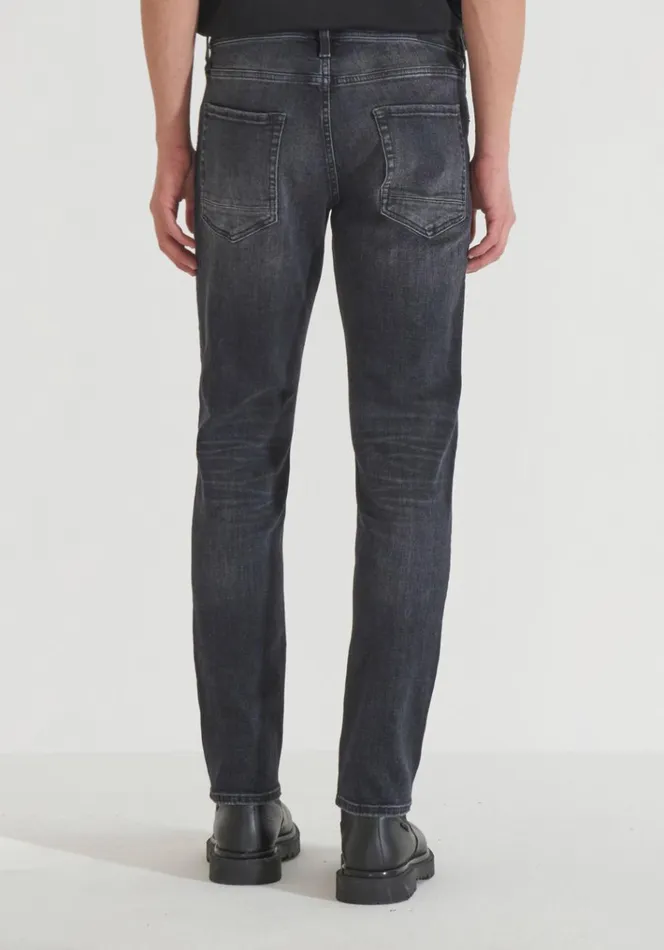 Jeans Men Antony Morato Kurt Comfort Tapered Fit Iconic Jeans In Black Denim Black Jeans Men Antony Morato Kurt Comfort Tapered Fit Iconic Jeans In Black Denim Black