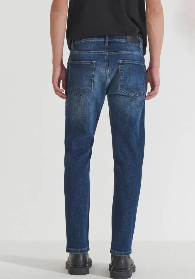 Jeans Men Antony Morato Kurt Comfort Tapered Fit Jeans In Authentic Blue Denim Light Blue Jeans Men Antony Morato Kurt Comfort Tapered Fit Jeans In Authentic Blue Denim Light Blue