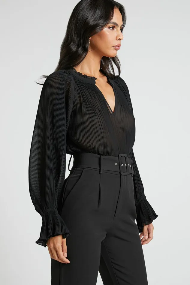Kerray Top 8211 V Neck Long Sleeve Pleated Top In Black Women Showpo Tops