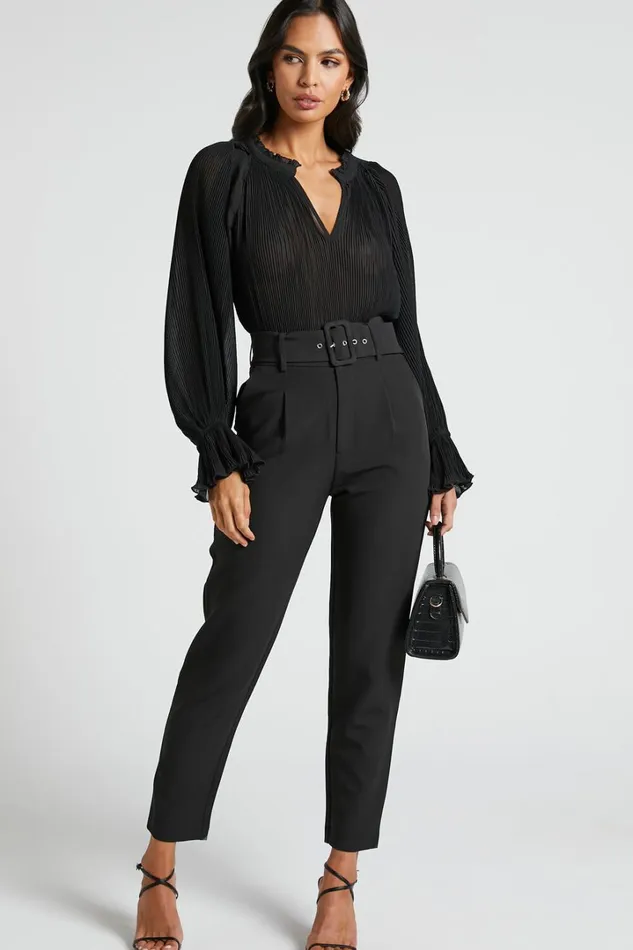 Kerray Top 8211 V Neck Long Sleeve Pleated Top In Black Women Showpo Tops