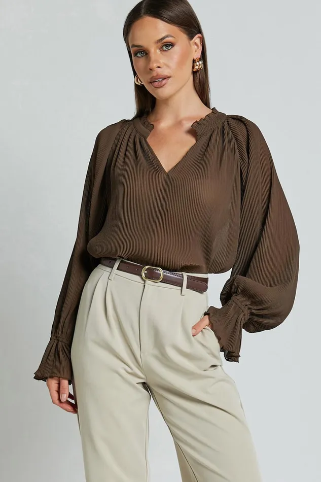 Kerray Top 8211 V Neck Long Sleeve Pleated Top In Mocha Women Showpo Curve Clothes