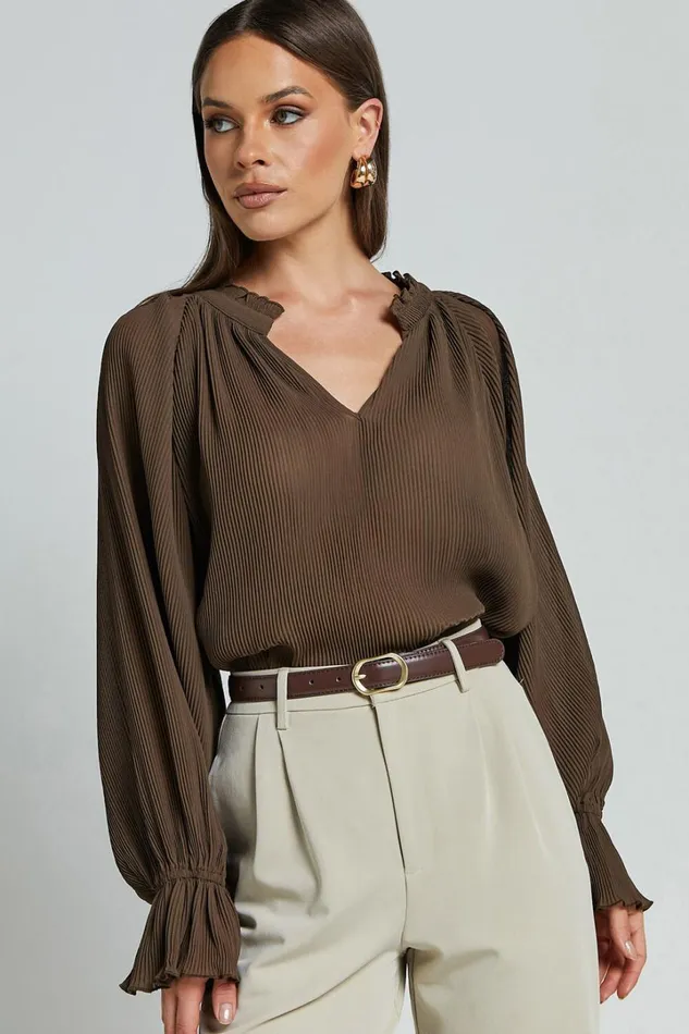 Kerray Top 8211 V Neck Long Sleeve Pleated Top In Mocha Women Showpo Curve Clothes