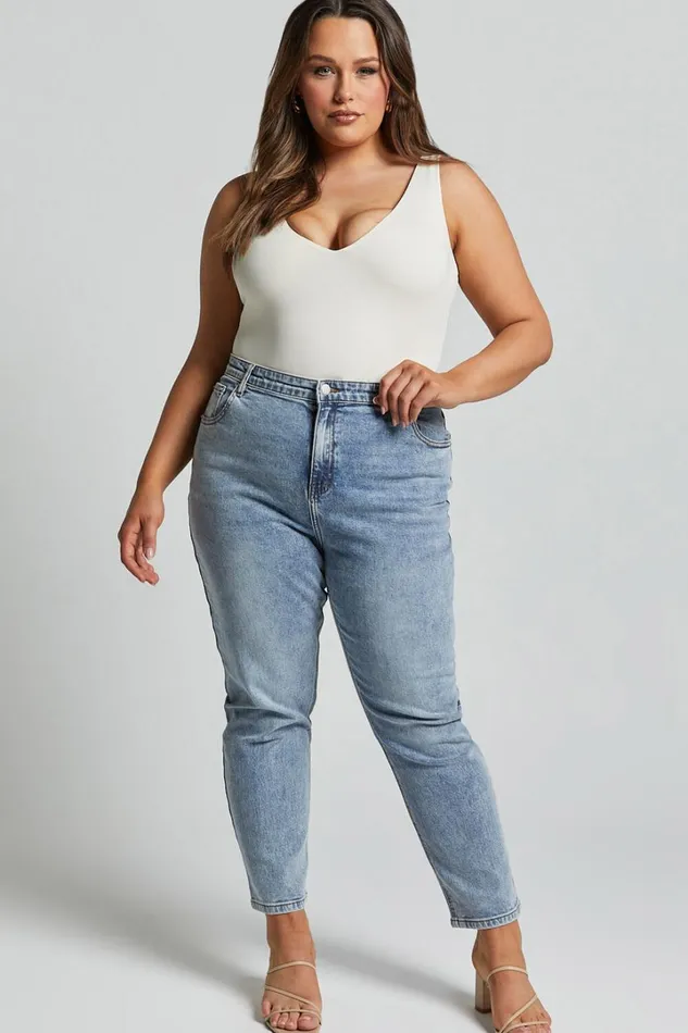 Kerrie Bodysuit 8211 V Neck Bodysuit In Cream Women Showpo Basics