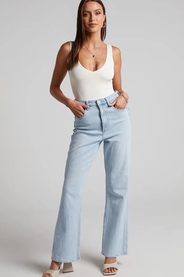 Kerrie Bodysuit 8211 V Neck Bodysuit In Cream Women Showpo Basics