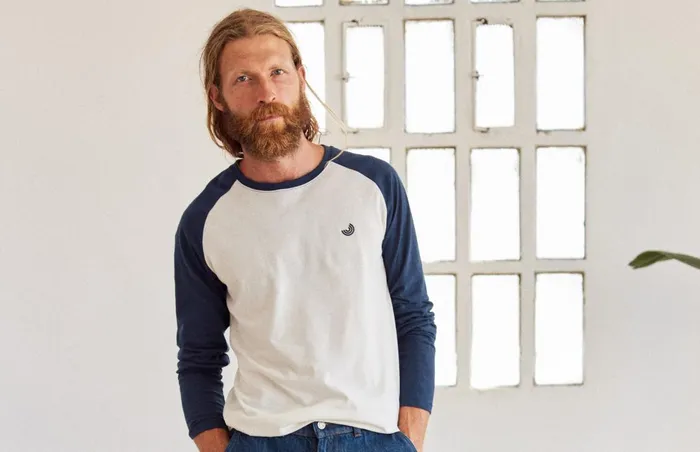 Men Likuri 8211 Natural WhiteNavy TWOTHIRDS TShirts