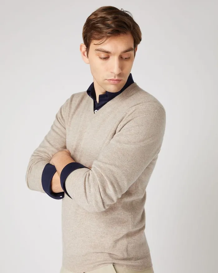 NPeal Jumpers Men Burlington V Neck Cashmere Jumper Oatmeal Brown