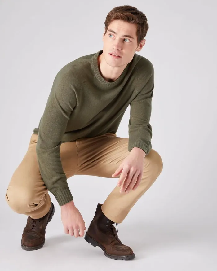 NPeal Jumpers Men Raglan Round Neck Cashmere Jumper Khaki Green