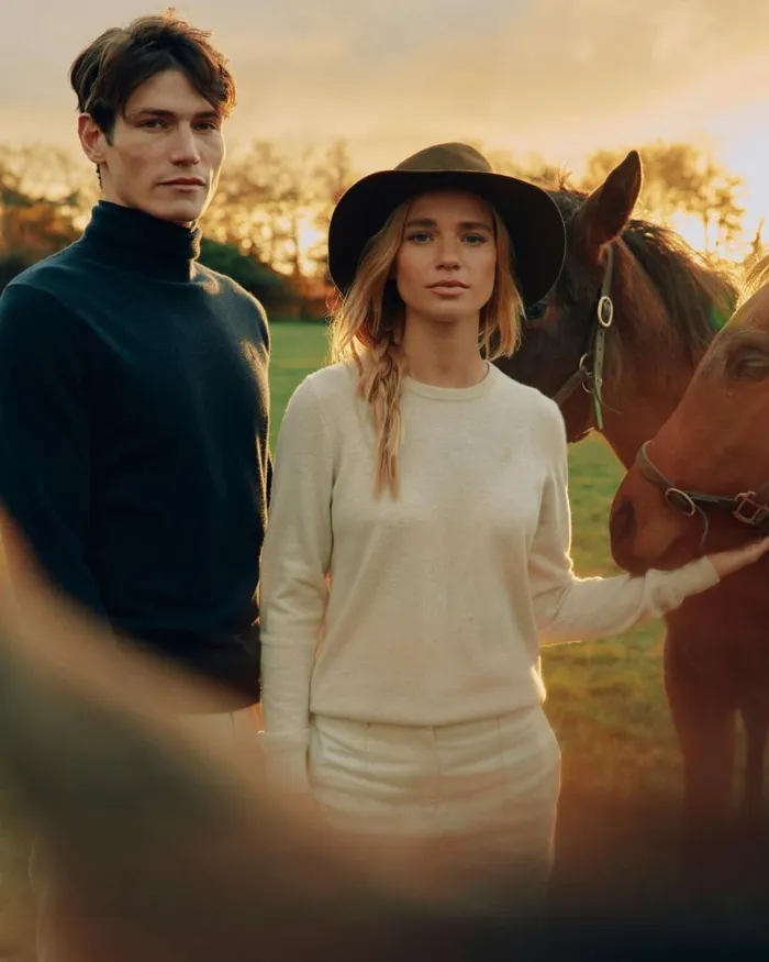 NPeal Jumpers Men The Jockey Club Roll Neck Cashmere Jumper Navy Blue