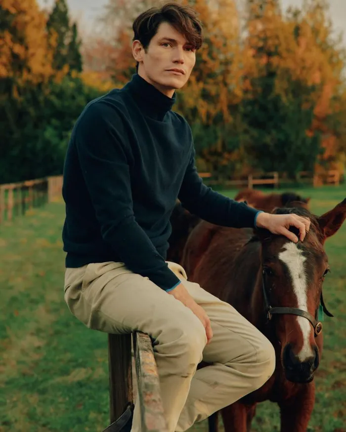 NPeal Jumpers Men The Jockey Club Roll Neck Cashmere Jumper Navy Blue