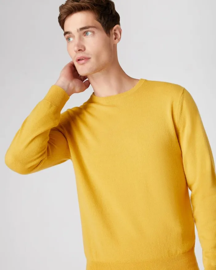 NPeal Jumpers Men The Oxford Round Neck Cashmere Jumper Canary Yellow