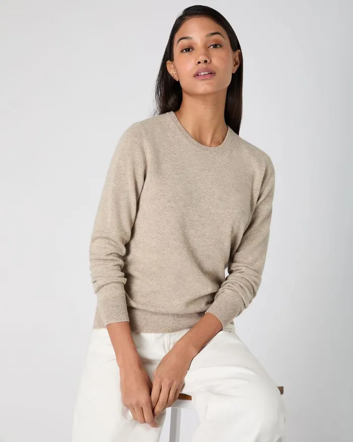 NPeal Jumpers Women Evie Classic Round Neck Cashmere Jumper Oatmeal Brown