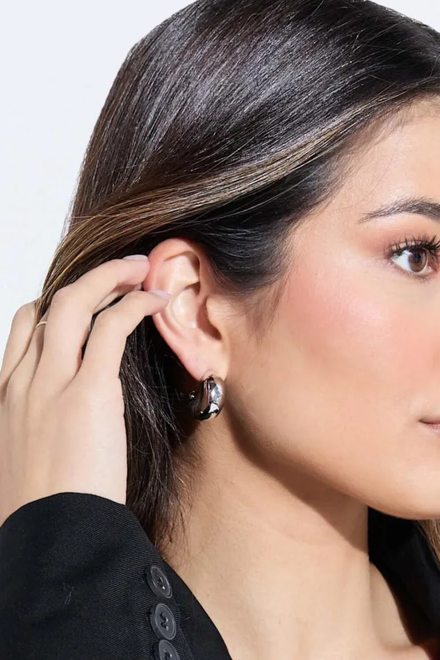 Nicole Teardrop Earrings In Silver Women Showpo Earrings