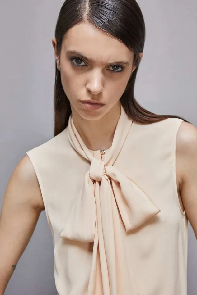 Patrizia Pepe Essential Crepe Top Beige Golden Beige Apparel Blouses
