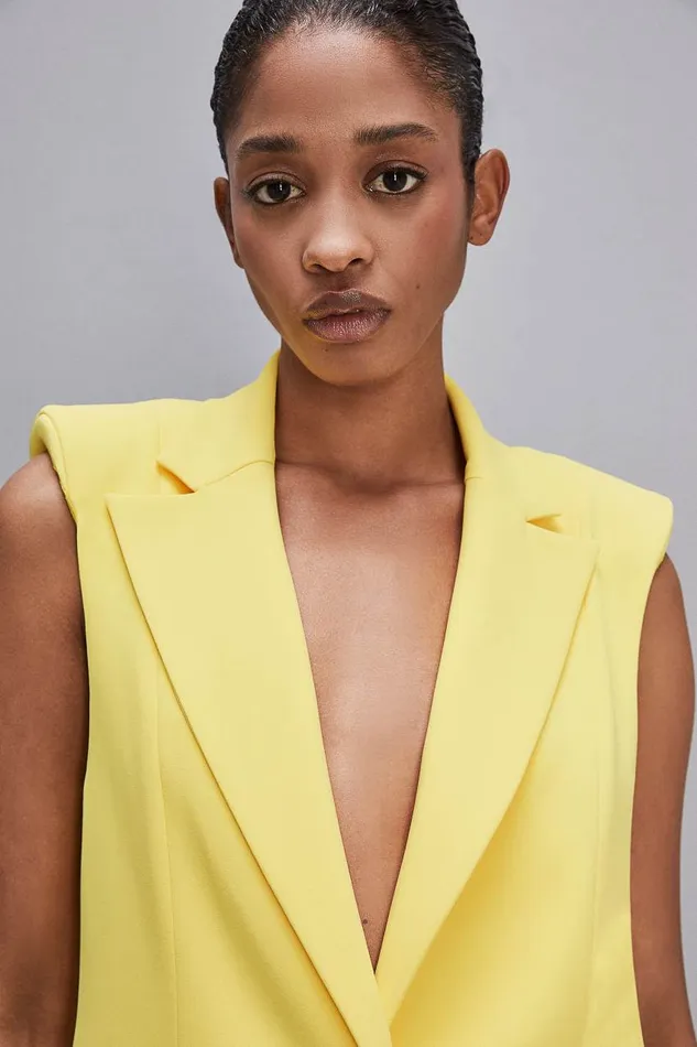 Patrizia Pepe Fluid Twill Sleeveless Vest Yellow Dynamic Yellow Apparel Blazers