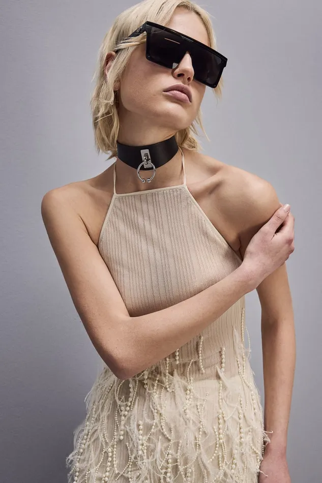 Patrizia Pepe Sleeveless Top With Feather And Pearl Embroidery White Raw White Apparel Tops