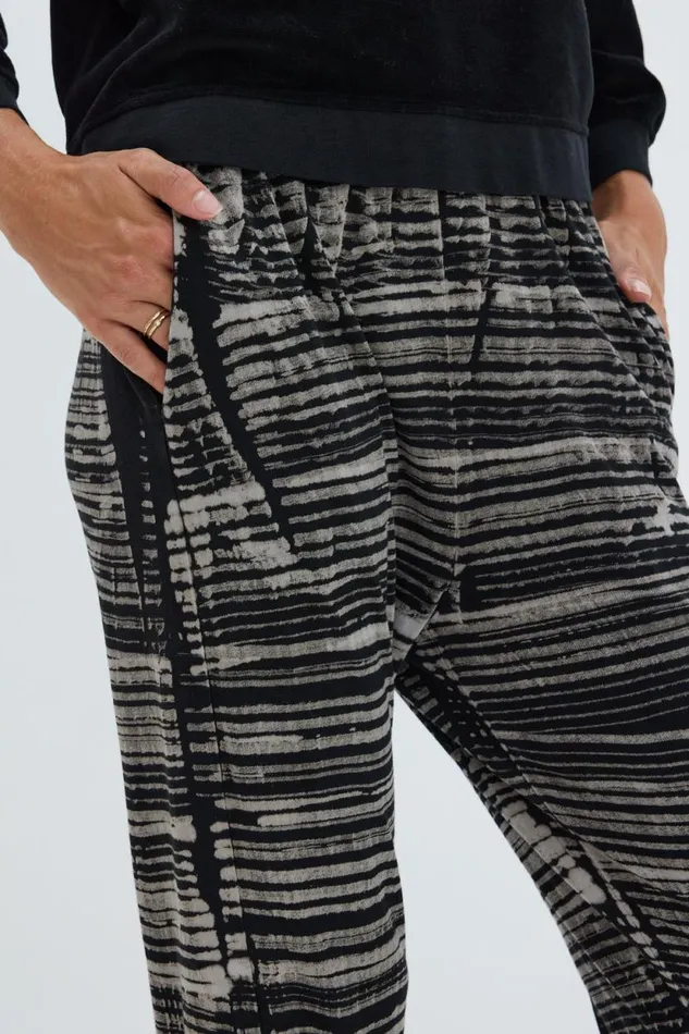 Raquel Allegra Brush Black Jezebel Pant Women Sweaters and Knits