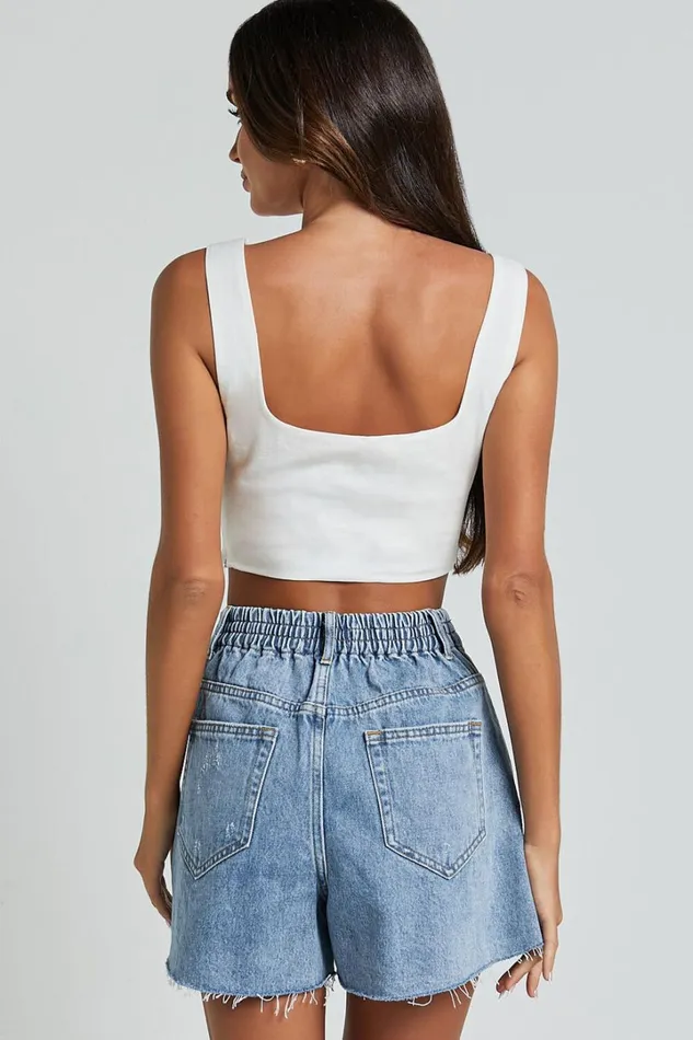Renee Shorts 8211 High Waisted Frayed Hem Denim Shorts In Light Blue Wash Women Showpo Conscious