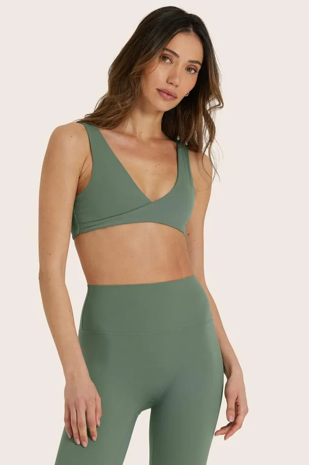 SET ACTIVE Activewear AIRLUXE BREATHE WRAP BRA 8211 REFRESH 8211 Women