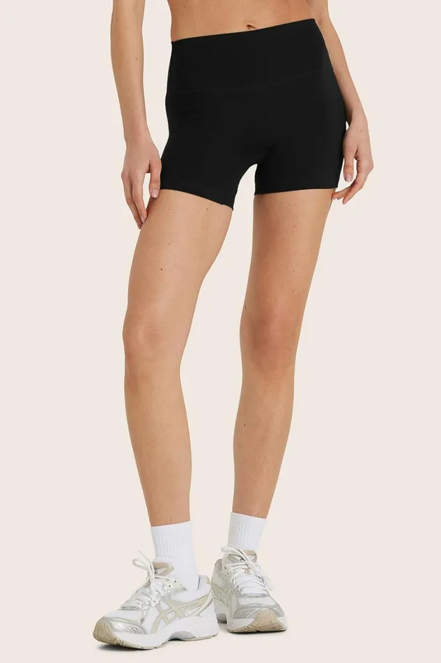 SET ACTIVE Bike Shorts SPORTBODY SPORTY SHORTS 8211 ONYX 8211 Women
