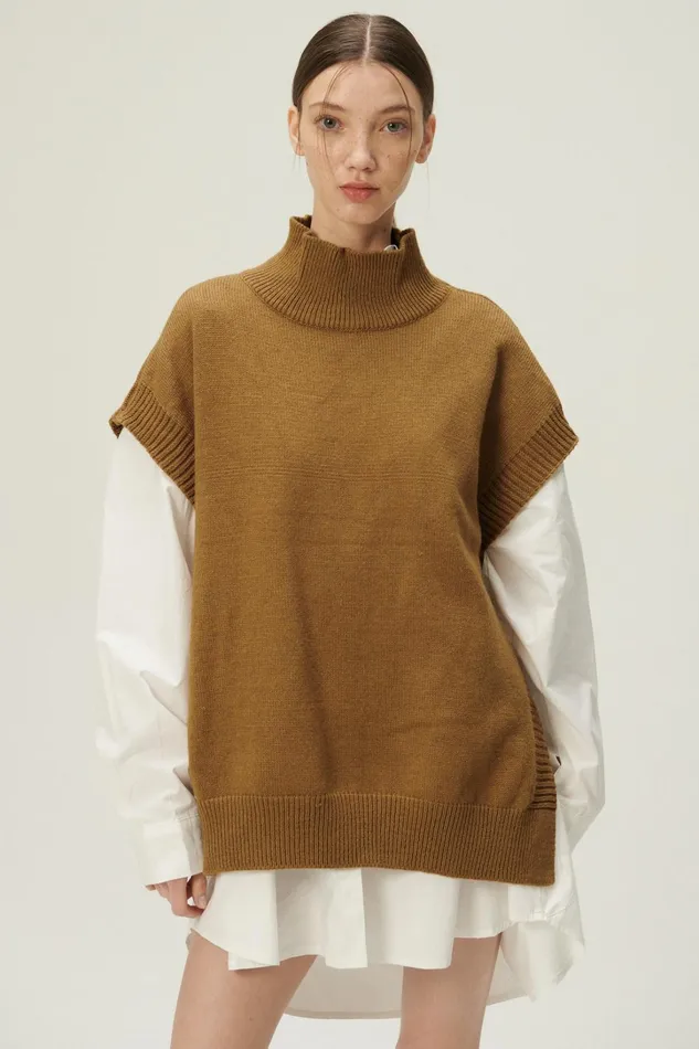 Storets Adyson Mockneck Buttoned Vest Women Sweaters and Knitwears