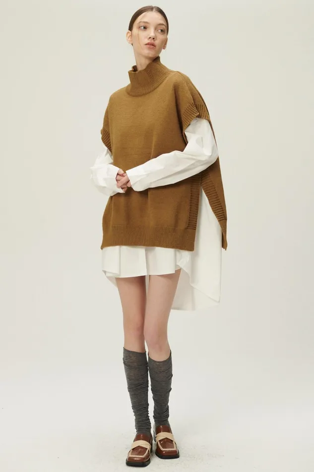 Storets Adyson Mockneck Buttoned Vest Women Sweaters and Knitwears