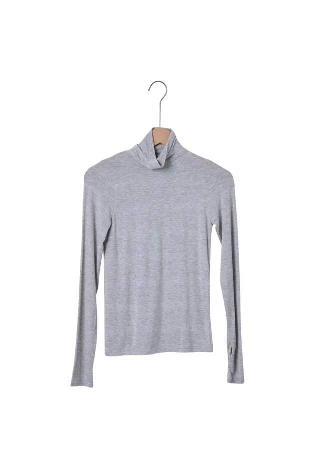 Storets Bella Turtleneck Top WThumbhole Women Tops Storets Bella Turtleneck Top WThumbhole Women Tops