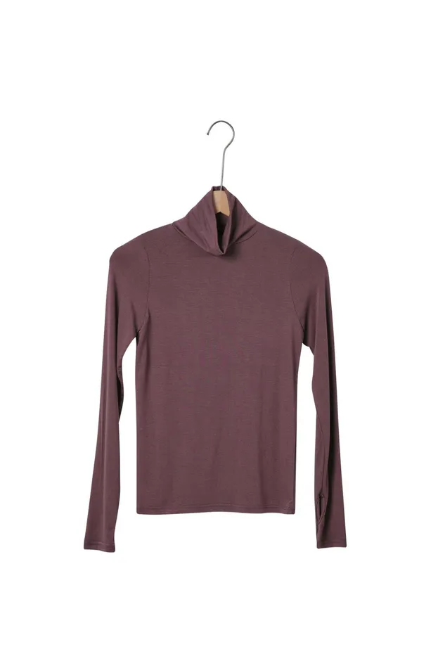 Storets Bella Turtleneck Top WThumbhole Women Tops Storets Bella Turtleneck Top WThumbhole Women Tops