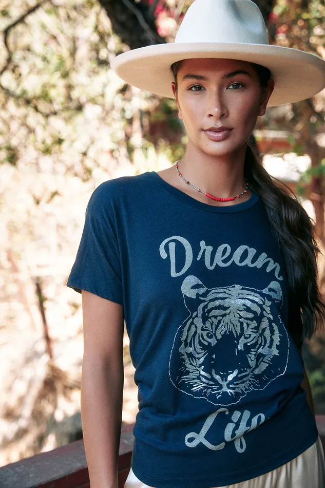 Tops Chaser Brand Womens Dream Life