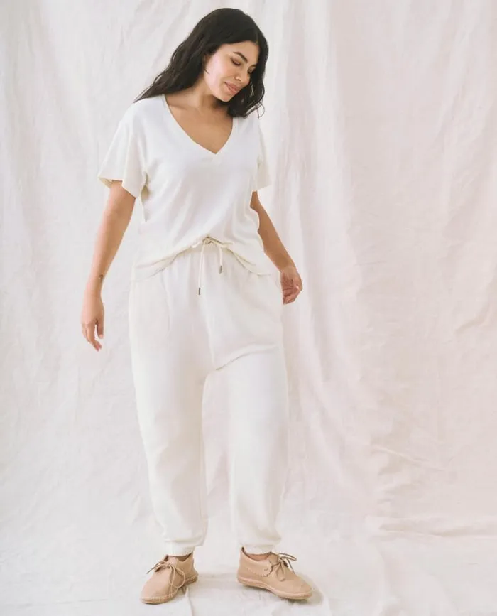 Tops Women039s The Great The VNeck Tee Washed White