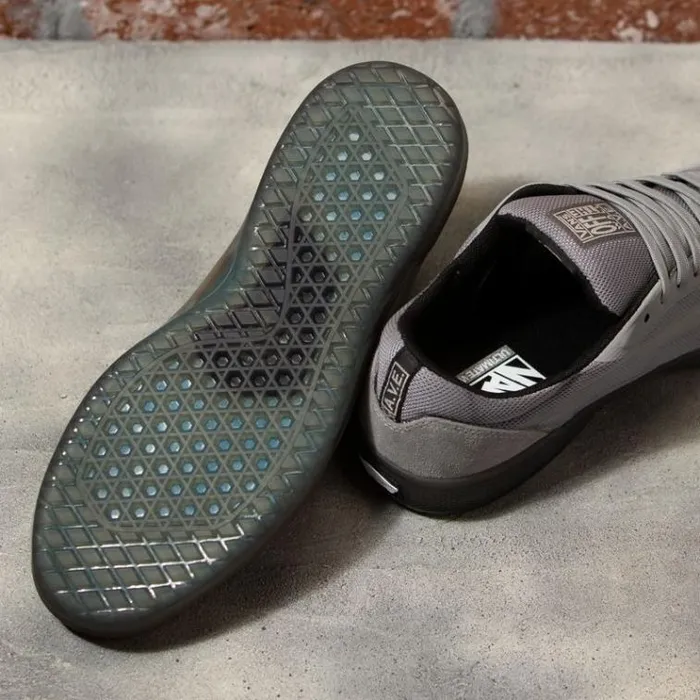 Vans Reflective AVE Pro Gray Mens Pro Skate Vans Reflective AVE Pro Gray Mens Pro Skate