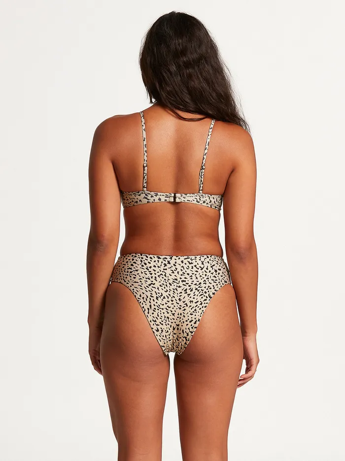 Volcom EcoTrue Swim Ur An Animal U Wire Bikini Top 8211 Multi Multi 8211 Womens