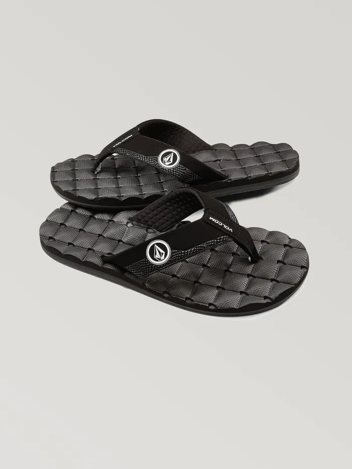 Volcom Sandals Big Boys Recliner Sandal 8211 Black White Black White 8211 Boys
