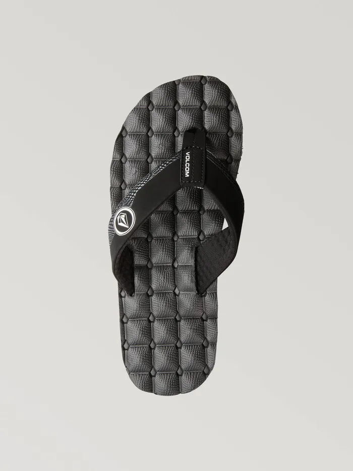Volcom Sandals Big Boys Recliner Sandal 8211 Black White Black White 8211 Boys
